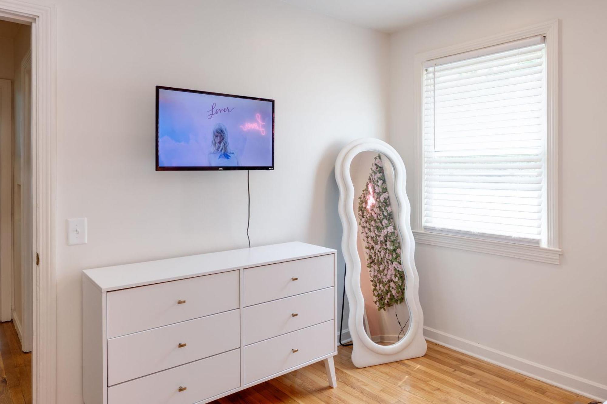 Taylor Swift Eras Inspired Home-10 Min To Broadway Nashville Eksteriør bilde